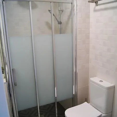Roch - Stylish Near Metro Seville